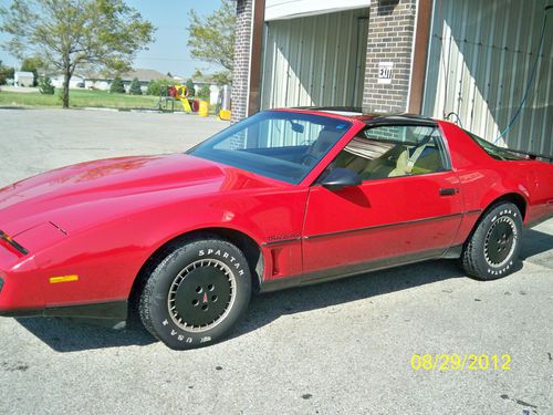 1982 pontiac firebird, red, 2 door, t-tops