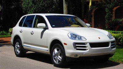 Florida 2008 porsche cayenne turbo wheels one owner amazing condition non smoker