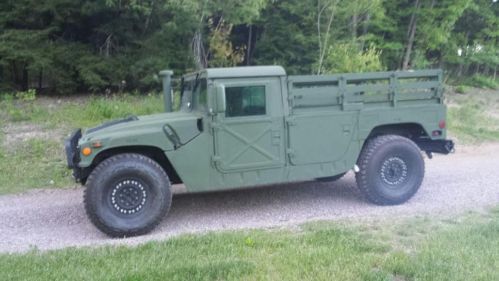 Hmmwv m998 humvee military vehicle hummer h1