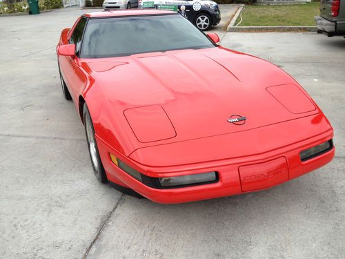 1994 chevrolet corvette base hatchback 2-door 5.7l