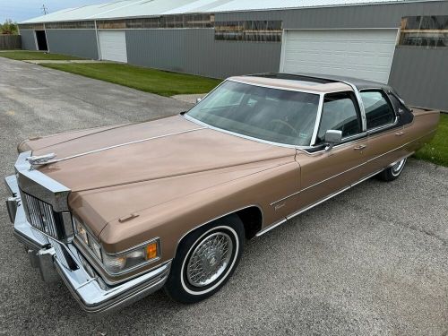 1975 cadillac fleetwood