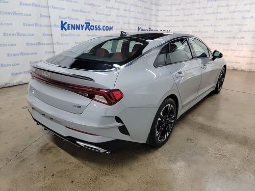 2022 kia k5 gt-line