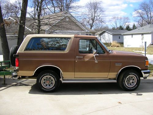 1987 ford bronco eddie bauer/ 351w/ automatic