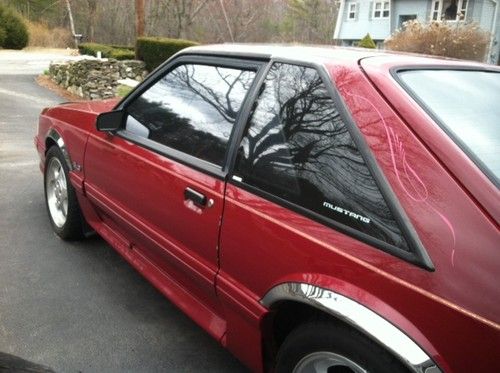 1991 ford mustang gt hatchback 2-door 5.0l