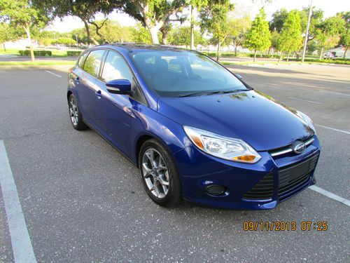 2013 ford focus se hatchback 4-door 2.0l