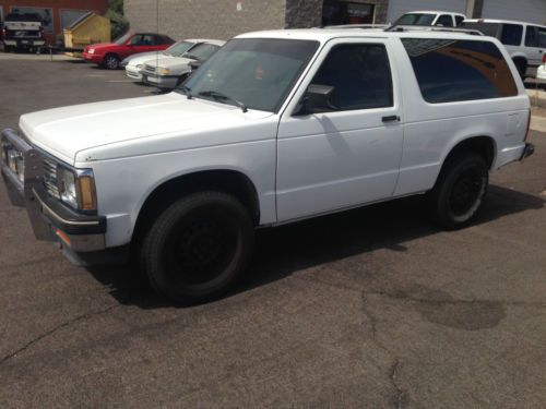 Super clean 1991 chevy s-10 blazer 4x4 2-door, no reserve