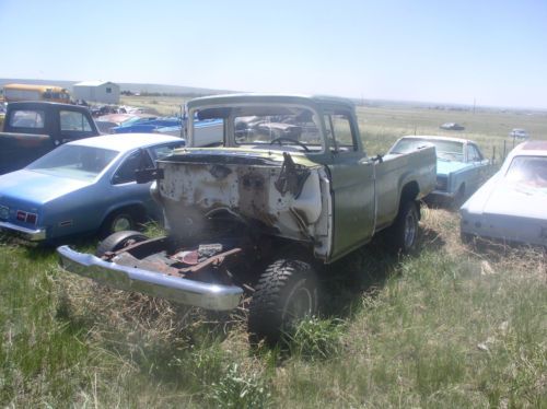 1959 ford f100 4 wheel drive 8&#039; bed no engine no transmission