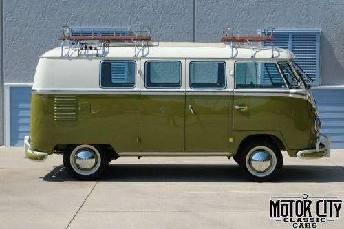 1961 volkswagen microbus passenger