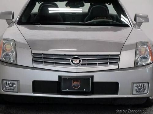 2004 cadillac xlr convertible 2d