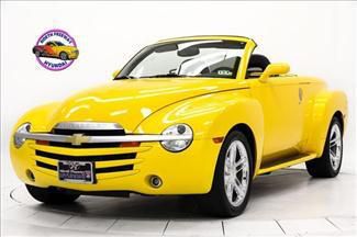 2005 chevrolet ssr 6.0l v8, chrome wheels, carpeted bed w/wood slats,