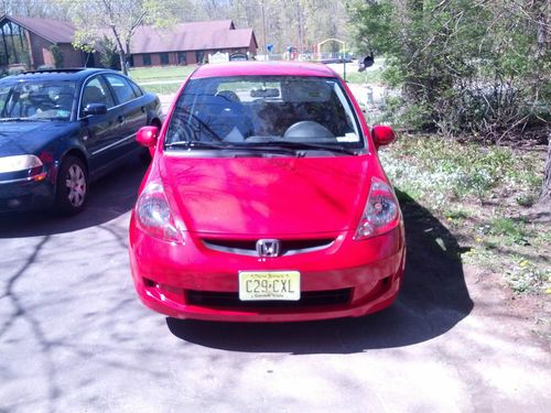 2008 honda fit base hatchback 4-door 1.5l only 36k miles in excellent condition