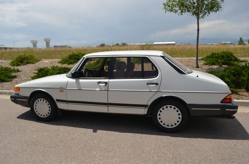 92 saab 900 sedan. a once in lifetime find for saab lovers!