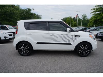 2011 kia soul white tiger special edition