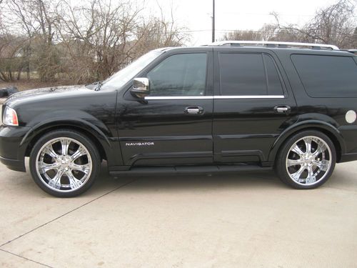 Customized 2004 lincoln navigator