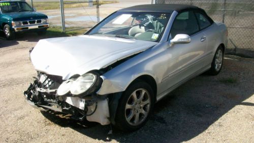 2004 mercedes-benz clk320 convertible 2-door 3.2l