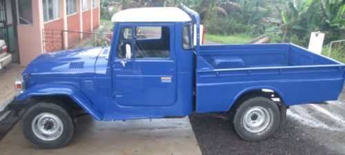 Rare diesel fj45/hj45 toyota land cruiser vintage pickup truck