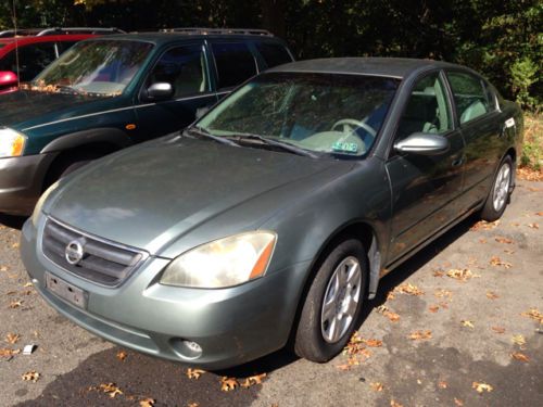 Mechanic&#039;s special 2002 nissan altima 2.5s needs an engine, no reserve,....