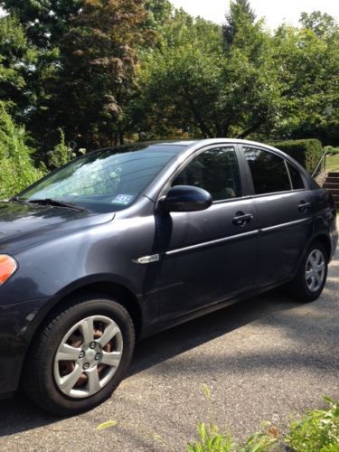 2007 hyundai accent very clean