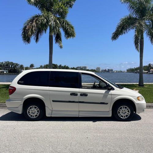 2007 dodge grand caravan only 9k miles power handicap ramp clean carfax