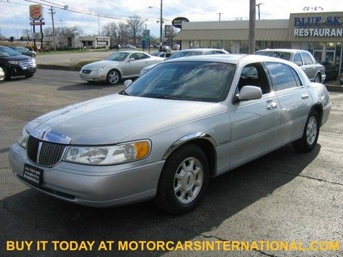 2001 lincoln town car sun roof heated leather 6 cd alpine alloy clean 99 00 02