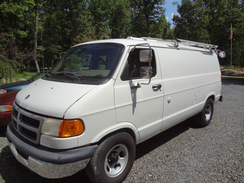 2003 dodge ram 1500 van low miles, no rust, no reserve,nice nice nice