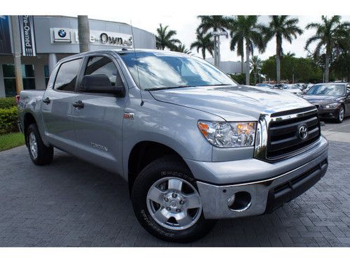 2012 toyota tundra crewmax sr5 4x4,clean carfax,florida