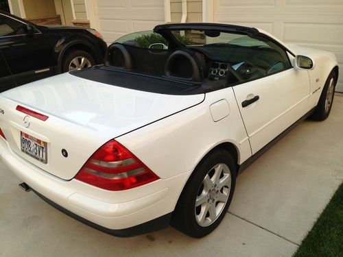 Low mileage mercedes slk convertible in very good condition