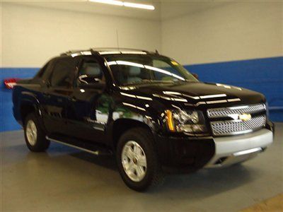 4wd crew cab lt low miles 4 dr truck automatic vortec 5.3l v8 sfi flexfu black