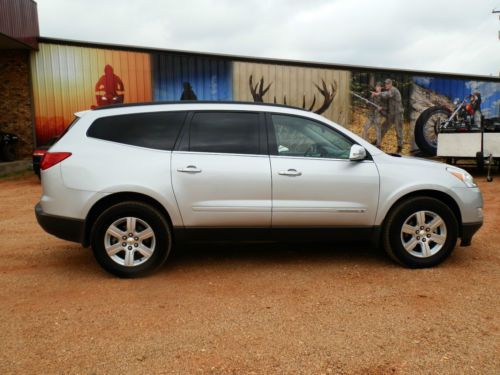 2009 chevrolet traverse lt sport utility 4-door 3.6l