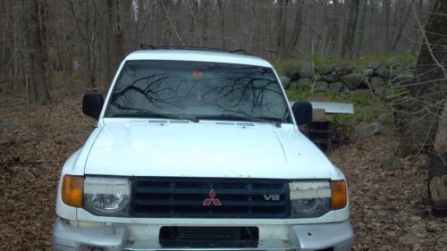 1999 mitsubishi montero base sport utility 4-door 3.5l