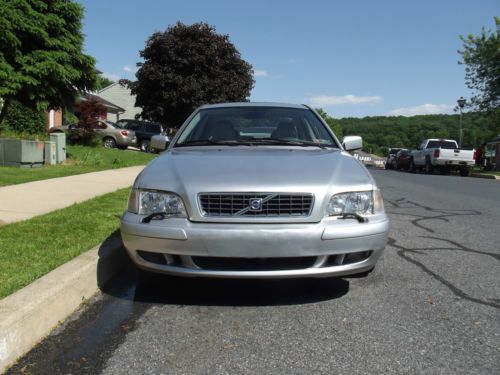 2003 volvo s40 1.9l turbo  no reserve