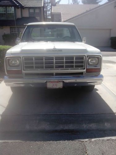 1984 dodge d150 base standard cab pickup 2-door 5.2l