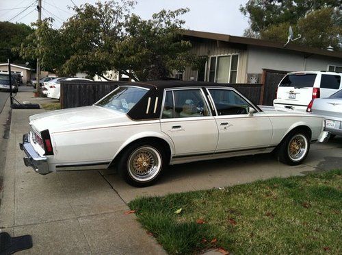 1978 chevrolet caprice classic sedan 4-door 5.0l