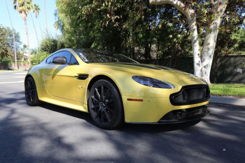 Aston martin vantage s v12 565hp 457tq full int &amp; ext carbon fiber 1 owner