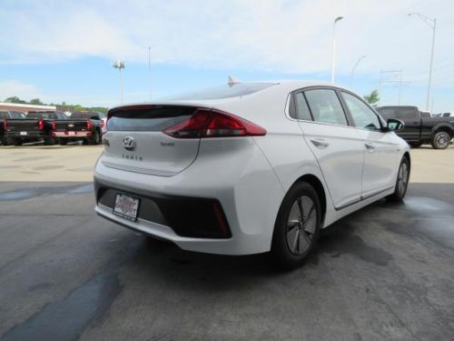 2020 hyundai ioniq se hatchback 4d