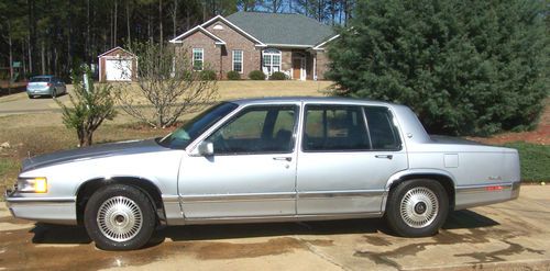 1992 cadillac deville base sedan 4-door 4.9l