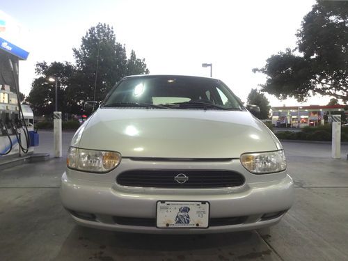 Nissan quest 1999 in excellent condition is on sale for $3400 obo