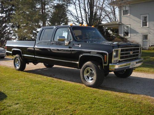 Sell used 1994 Chevrolet c3500 dually truck 454 engine red in color ...