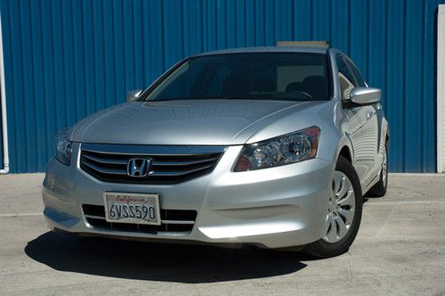 2012 honda accord lx sedan 29k miles excellent condition