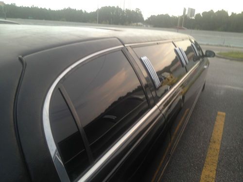 1998 lincoln town car executive limousine 4-door 4.6l