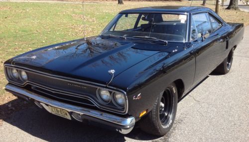 Numbers matching - 426 hemi road runner w/ frame off resto.