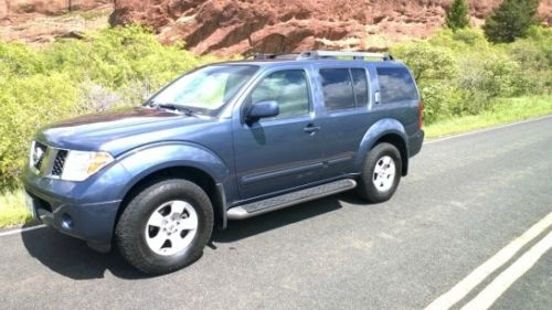 2006 nissan pathfinder se sport utility 4wd.  great shape; below blue book!