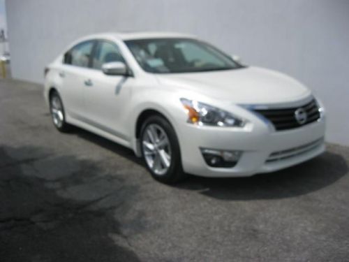 2014 nissan altima 2.5 sv