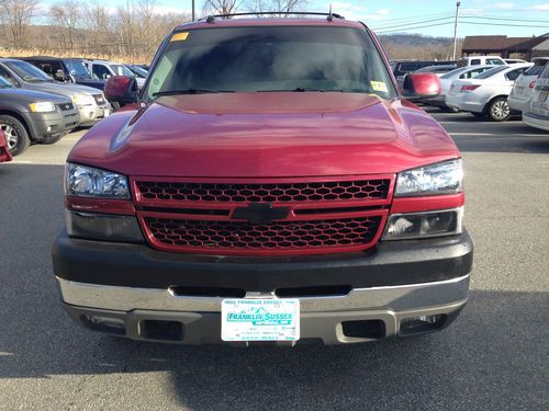 2004 chevrolet tahoe lt sport utility 4-door 5.3l leather sunroof tinted windows