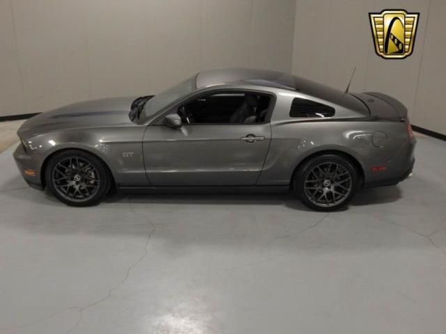 Ford mustang gt premium