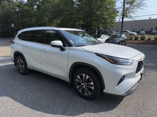 2022 toyota highlander xle