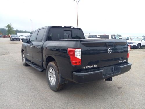 2018 nissan titan sv