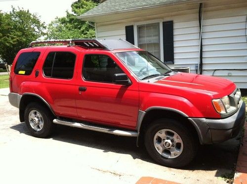 2000 nissan xterra red 137,696 miles