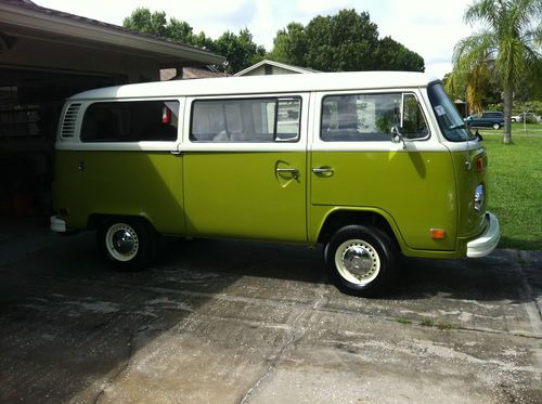 1977 vw bus transporter