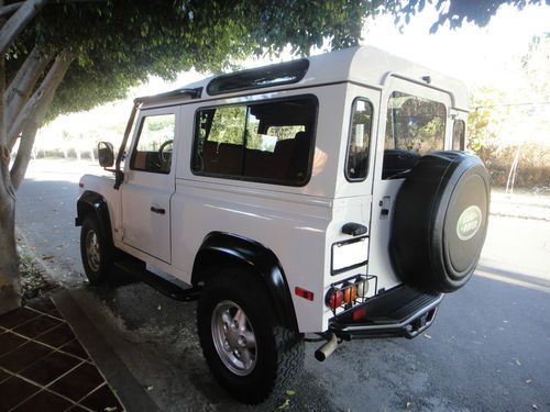 1995 land rover defender 90 base sport utility 2-door 3.9l